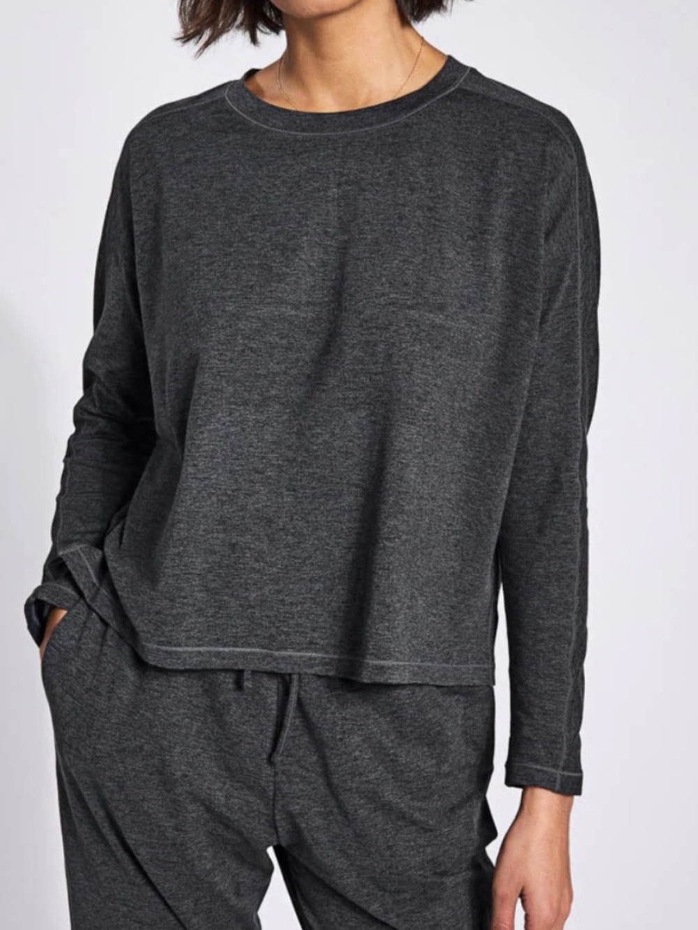 GIRLFRIEND COLLECTIVE ReSet Long Sleeve Tee - Light Grey Size Medium